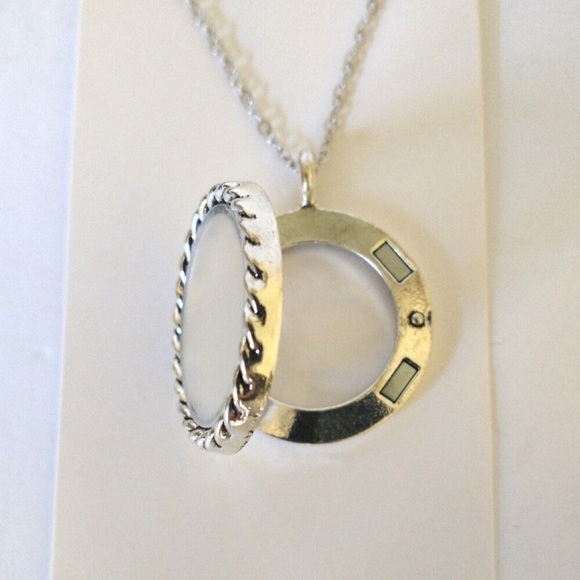 Effy Charm Holder with Necklace Silver Tone - Picture 2 of 3